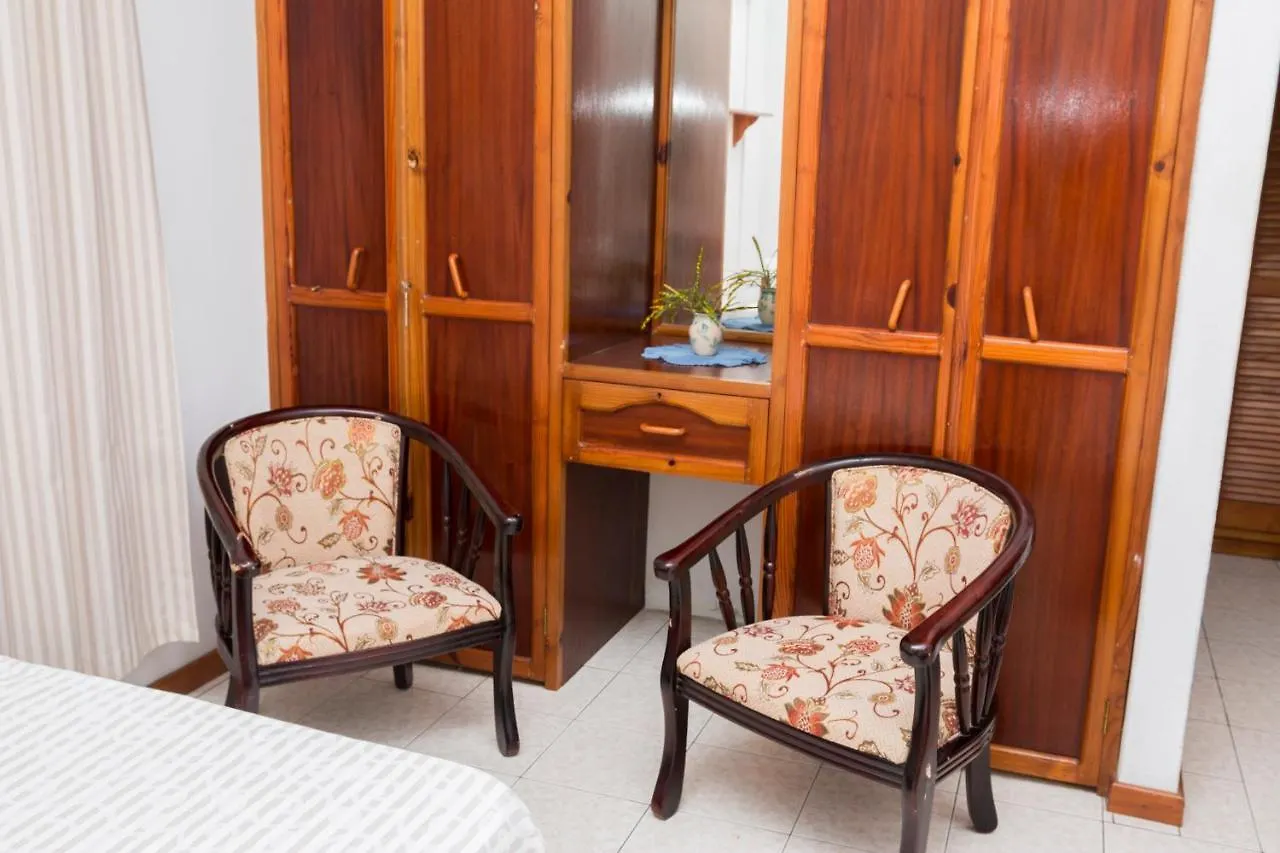 Guest house Le Manglier Hotel Pointe La Rue
